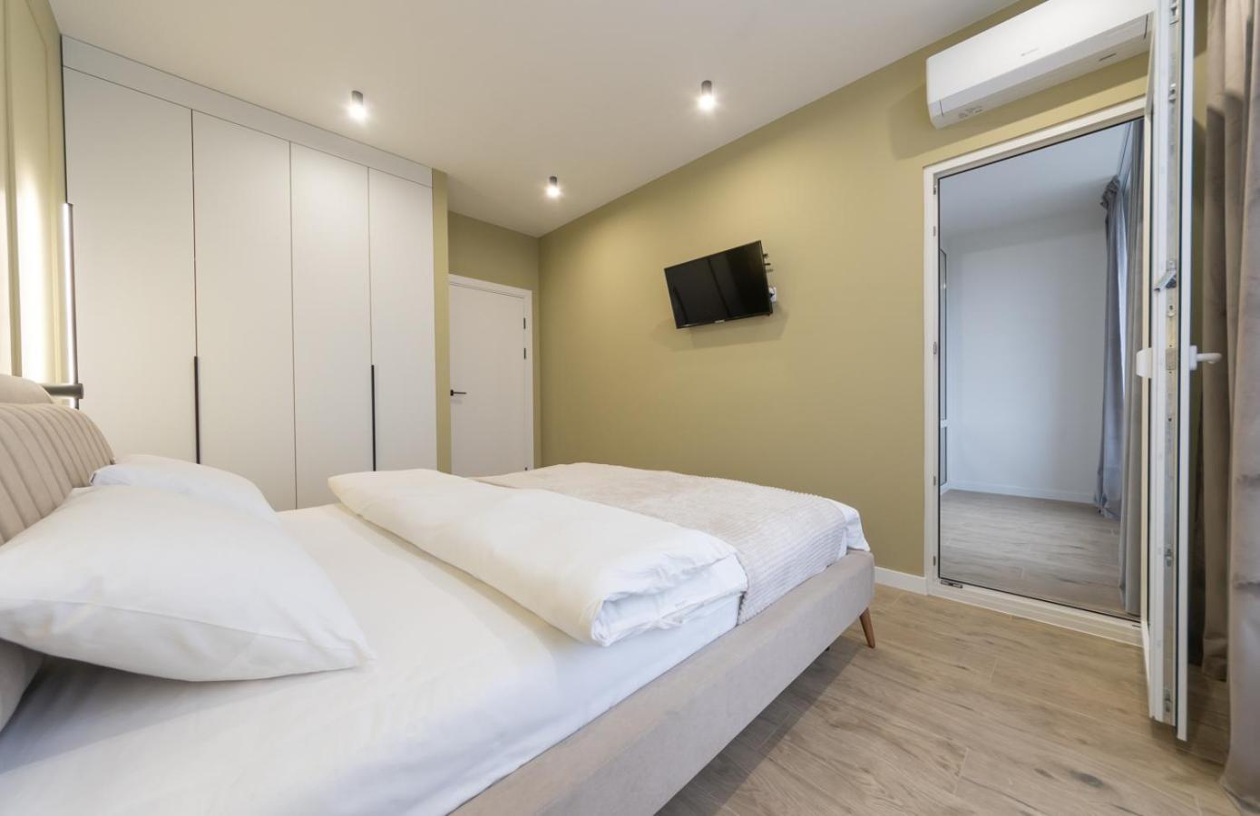 Luxury Apartment Near Metro Station Osokorky Κίεβο Εξωτερικό φωτογραφία