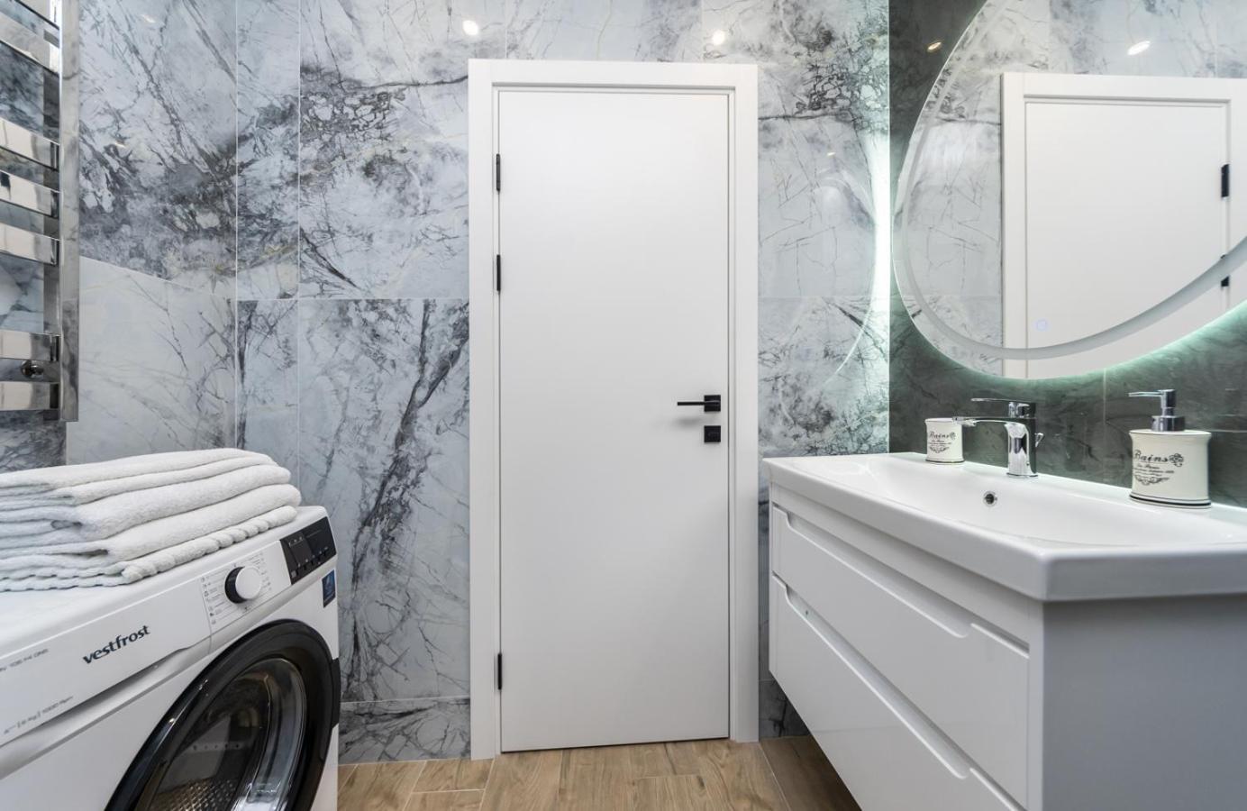 Luxury Apartment Near Metro Station Osokorky Κίεβο Εξωτερικό φωτογραφία